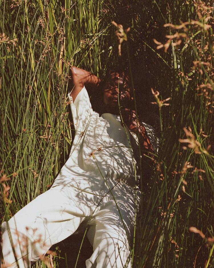 https://cdn.indiemusicreviews.net/images/a-powerful-and-spiritual-afro-beat-fusion-to-heal-the-soul-abrek-unveils-new-single.jpg