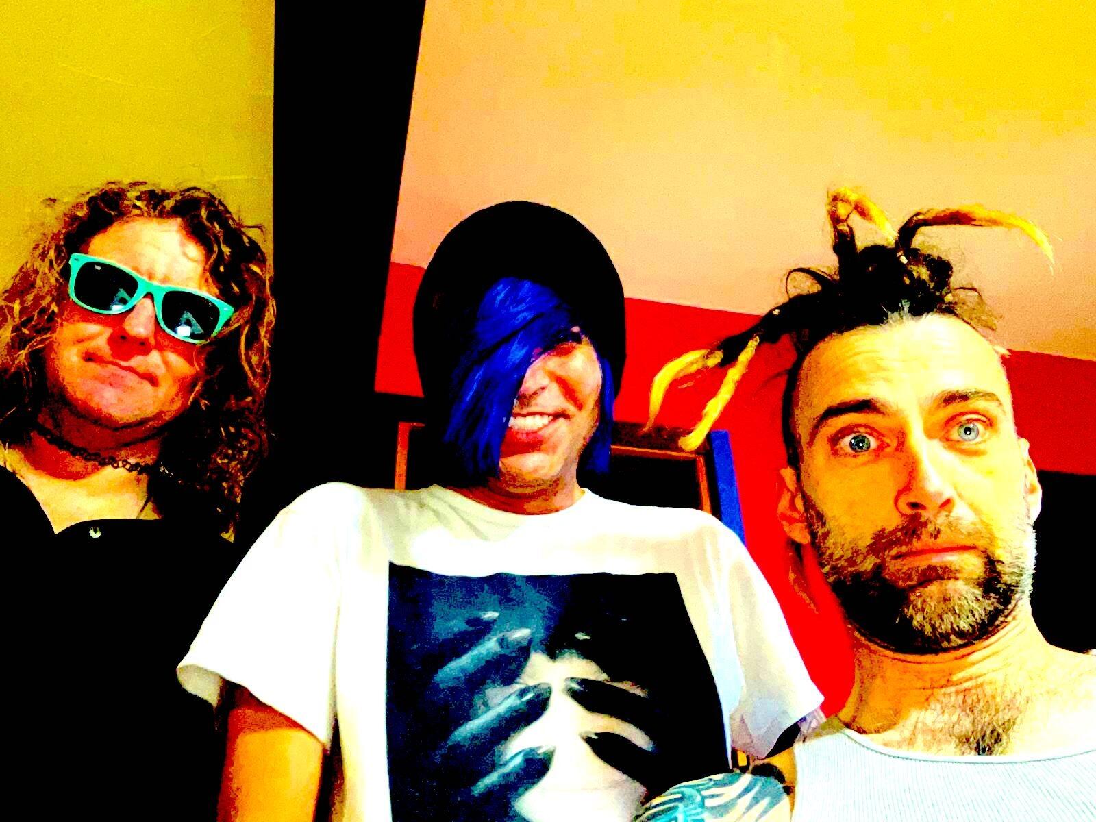 https://cdn.indiemusicreviews.net/images/a-refreshing-and-eclectic-fusion-of-rock-with-punk-metal-grunge-punky-bluesters-new-record-amazes-all.jpg