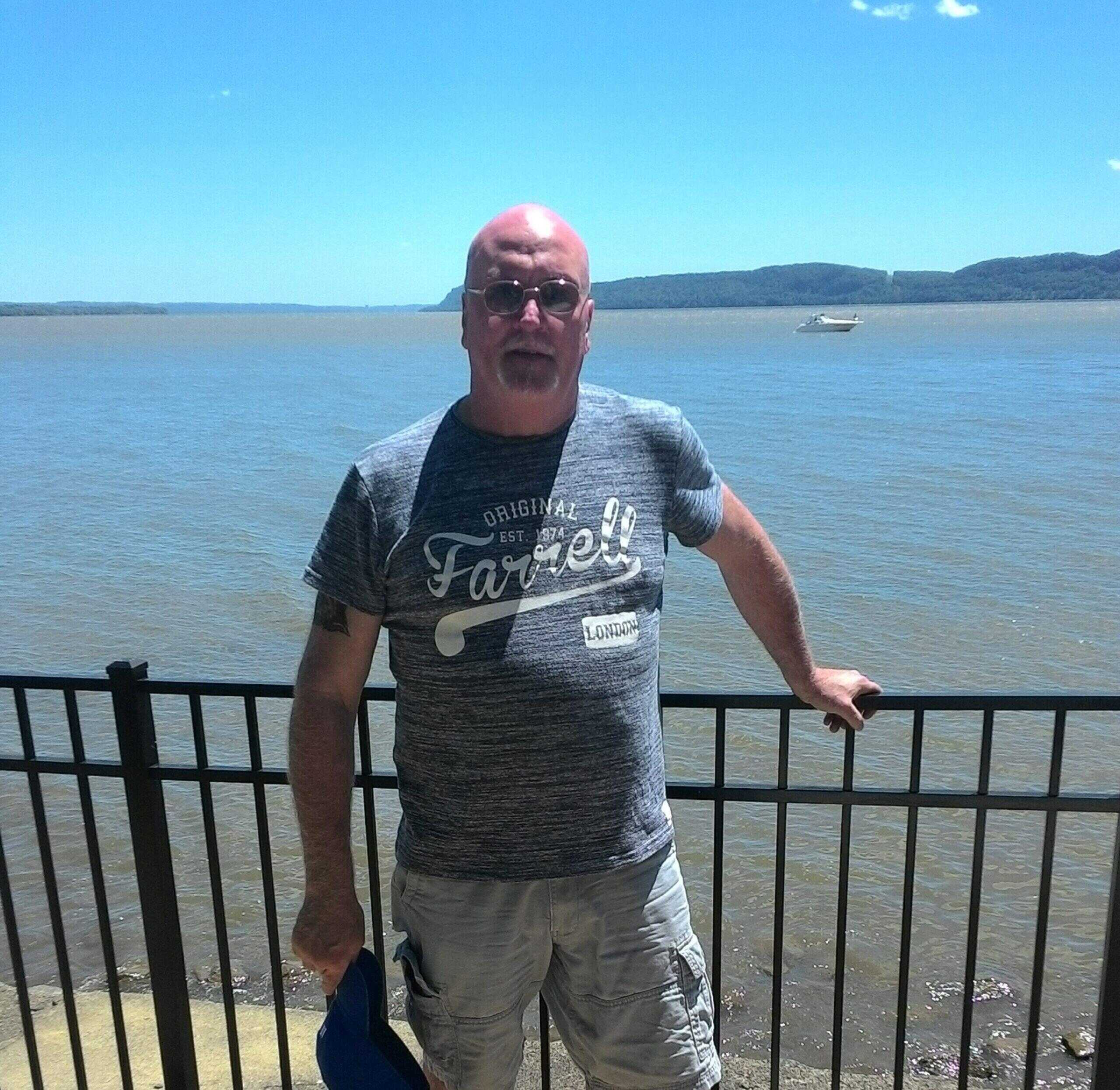 https://cdn.indiemusicreviews.net/images/alernative-progressive-christian-rock-ascap-recording-artist-j-peny-carving-a-unique-musical-path.jpg