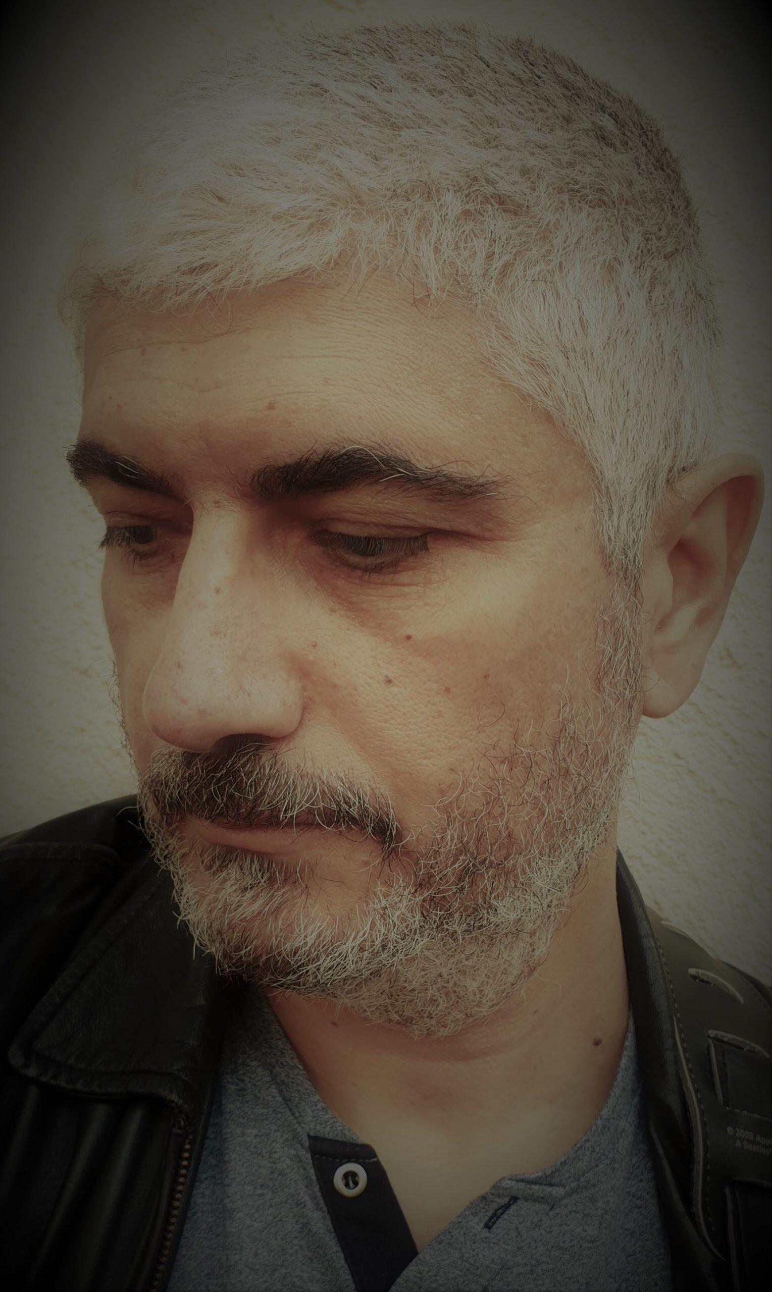https://cdn.indiemusicreviews.net/images/an-eclectic-artist-who-is-consolidating-his-name-in-progressive-rock-singer-and-songwriter-robert-durante-is-back-with-a-new-album-to-win-the-hearts-of-many-rock-fans-around-the-world.jpg