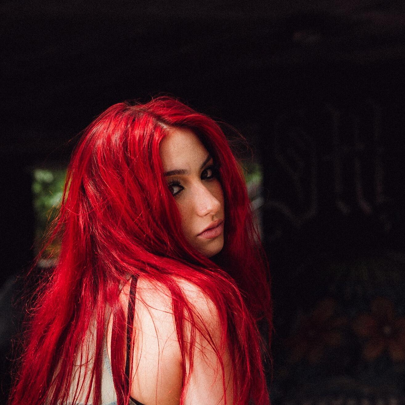 https://cdn.indiemusicreviews.net/images/an-inward-journey-of-understanding-ones-self-worth-zofi-consta-stuns-with-engrossing-new-single.jpg