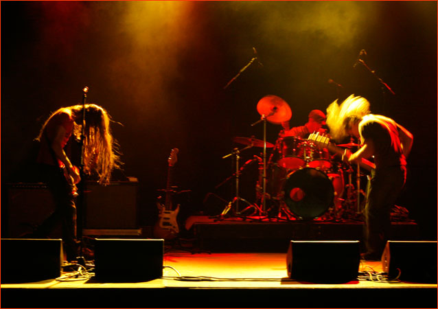 https://cdn.indiemusicreviews.net/images/autopilot-releases-new-music.jpg