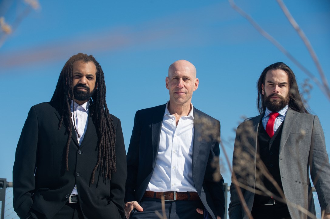 https://cdn.indiemusicreviews.net/images/brian-shapiro-band-all-that-we-see-lp.jpg