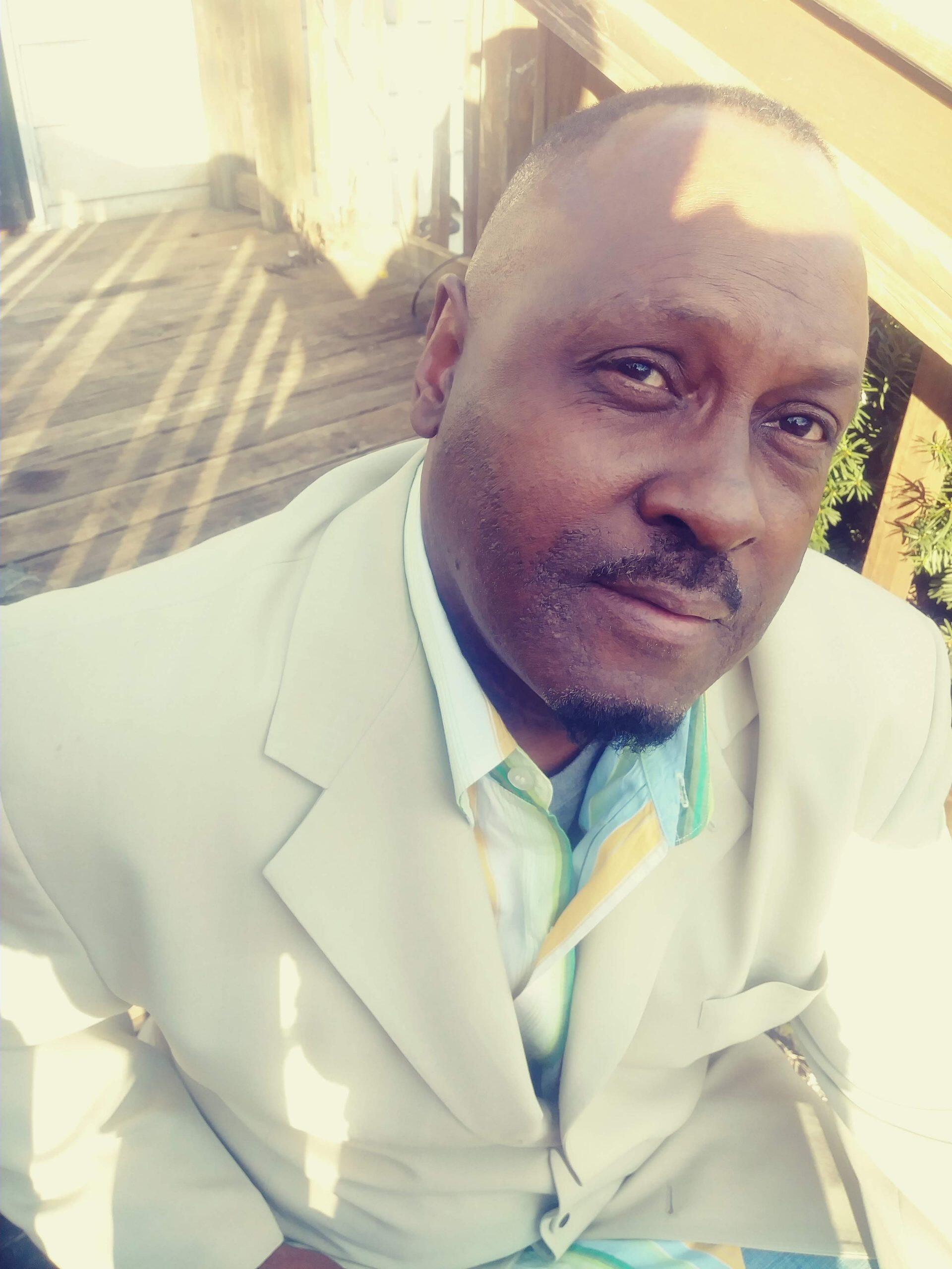 https://cdn.indiemusicreviews.net/images/celebrating-life-and-positivity-with-captivating-gospel-rhythms-rising-artist-steven-delorn-hampton-unveils-new-single.jpg