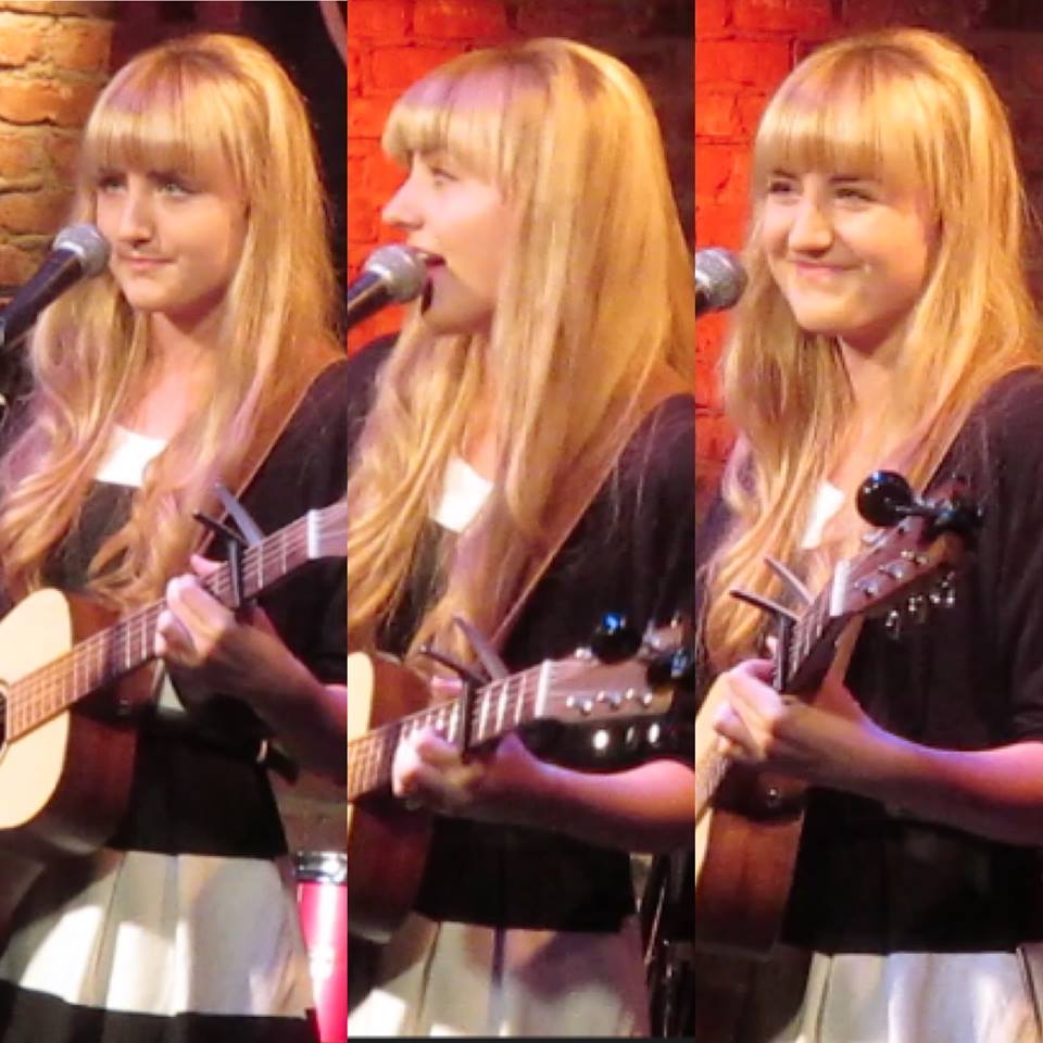 https://cdn.indiemusicreviews.net/images/chloe-collins-is-back.jpg