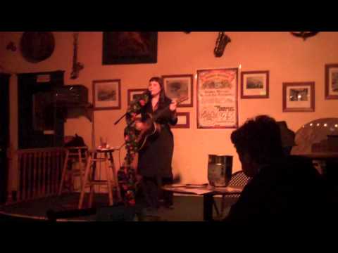 https://cdn.indiemusicreviews.net/images/danielle-french-dark-love-songs.jpg