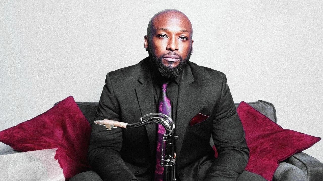 https://cdn.indiemusicreviews.net/images/delivering-unique-jazz-chill-hop-and-rb-fusions-eric-thomas-stuns-with-new-ep-the-living-room-sessions.jpg