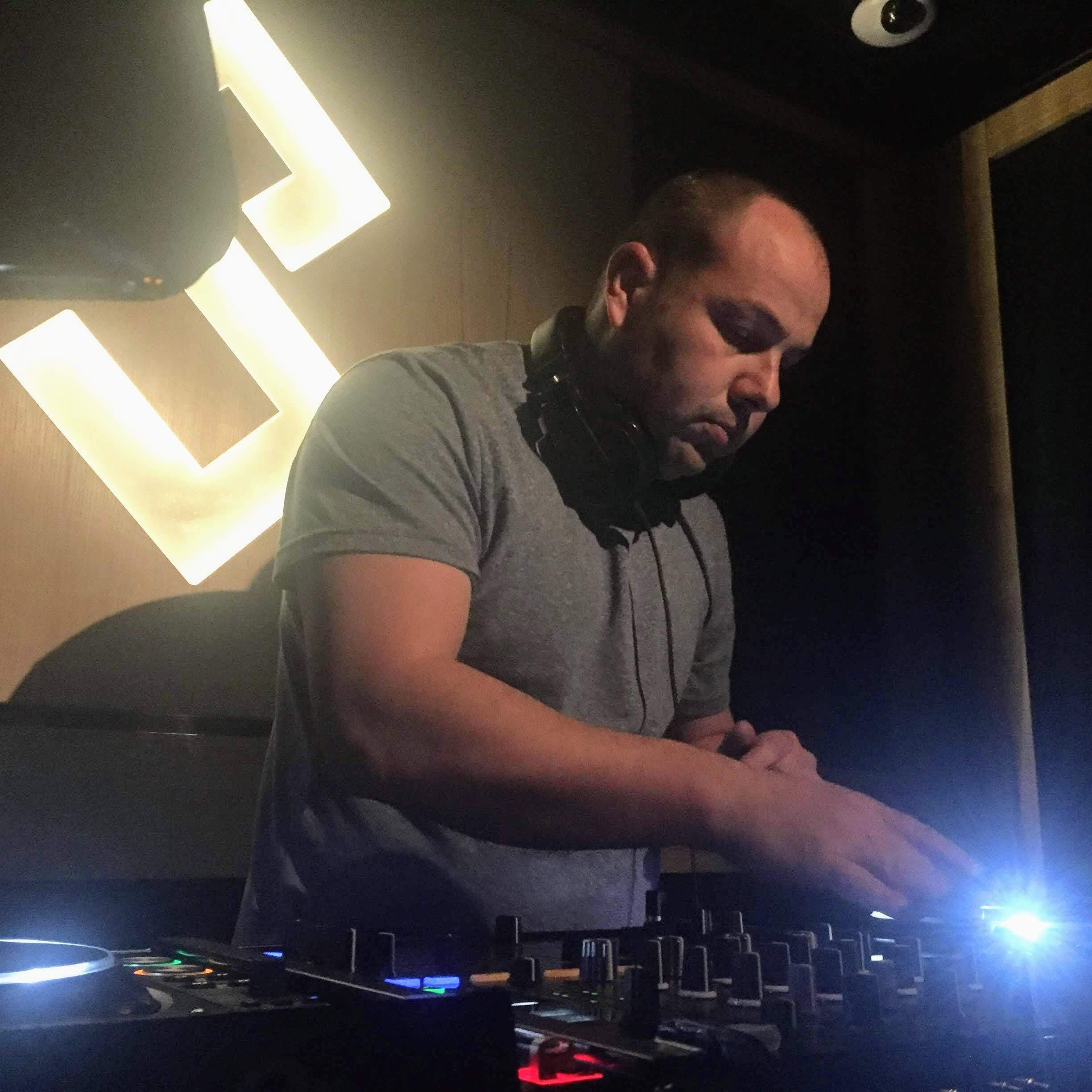 DJ Straggs Takes the Electronic Music Scene by Storm with Chart-Topping Singles, Electrifying Performances, and Unforgettable Moments DJ Straggs Takes the Electronic Music Scene by Storm with Chart-Topping Singles, Electrifying Performances, and Unforgettable Moments