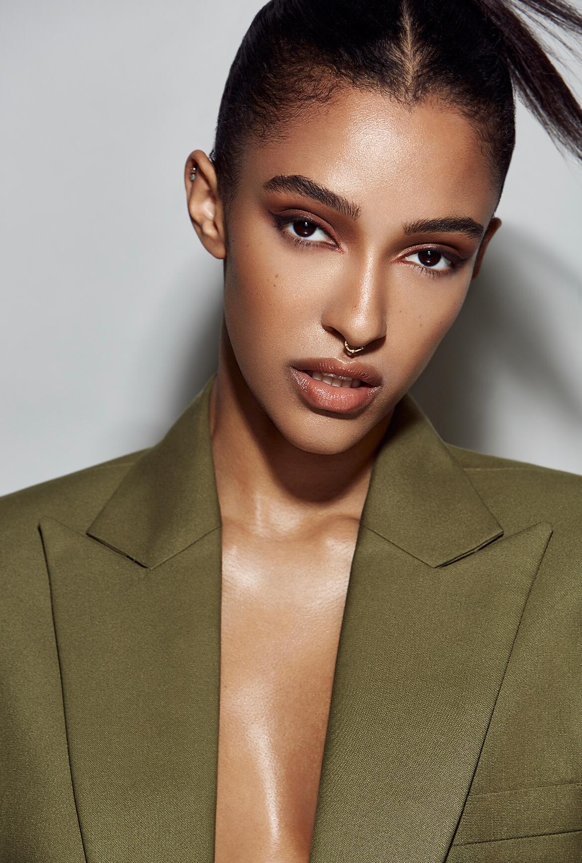 https://cdn.indiemusicreviews.net/images/elevating-pop-with-inviting-rhythms-and-passionate-lyricism-acclaimed-model-and-up-and-coming-artist-r-e-n-stuns-all.jpg