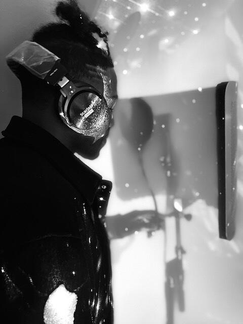 https://cdn.indiemusicreviews.net/images/elevating-the-new-age-and-hip-hop-world-nolan-fly-unleashes-futuristic-rhythms-with-levels-and-levels-2.jpg