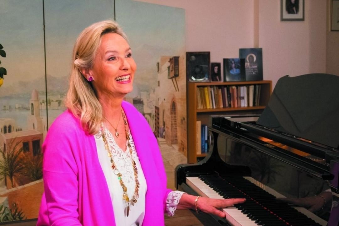 https://cdn.indiemusicreviews.net/images/elizabeth-sombart-well-positioned-ahead-of-2023-grammys.jpg