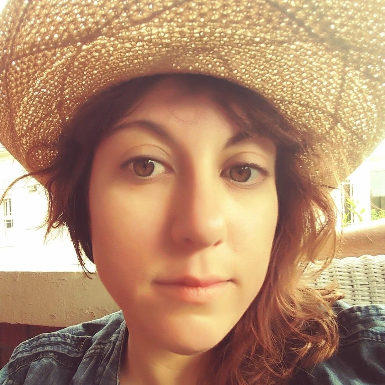 https://cdn.indiemusicreviews.net/images/embodying-a-spectrum-of-dynamic-musical-styles-ally-corbett-stuns-with-new-album-whats-in-it-for-you.jpg