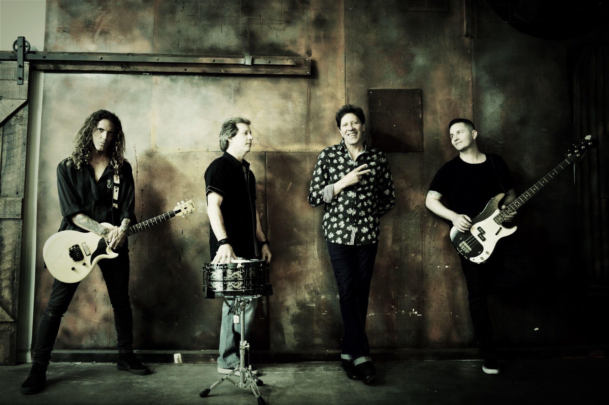 https://cdn.indiemusicreviews.net/images/emerging-pop-rock-band-with-a-brand-new-ep-presenting-to-the-masses-badboyfriend.jpg