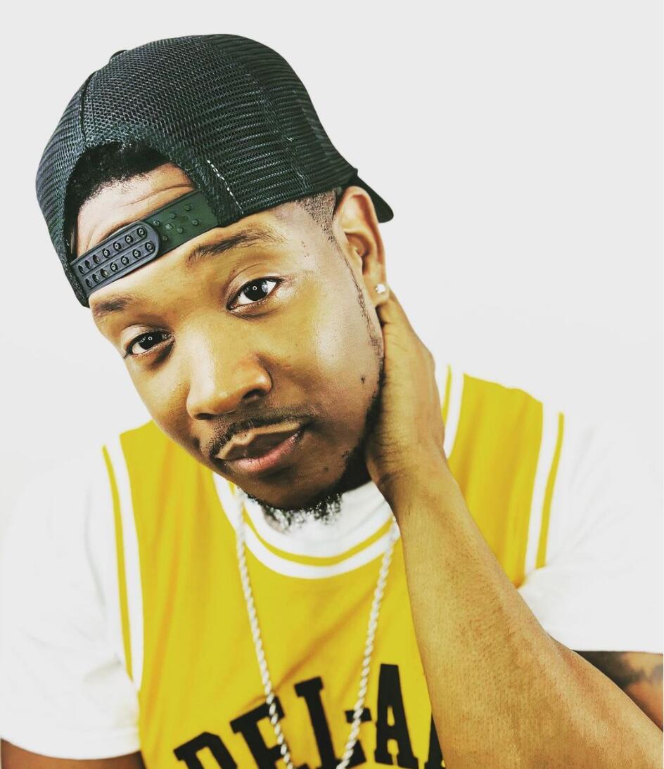 https://cdn.indiemusicreviews.net/images/esounds-is-an-exec-record-producer-from-the-atlanta-ga-area-esounds-and-his-team-has-released-music-with-some-of-the-hottest-inspiring-artist-2.jpg