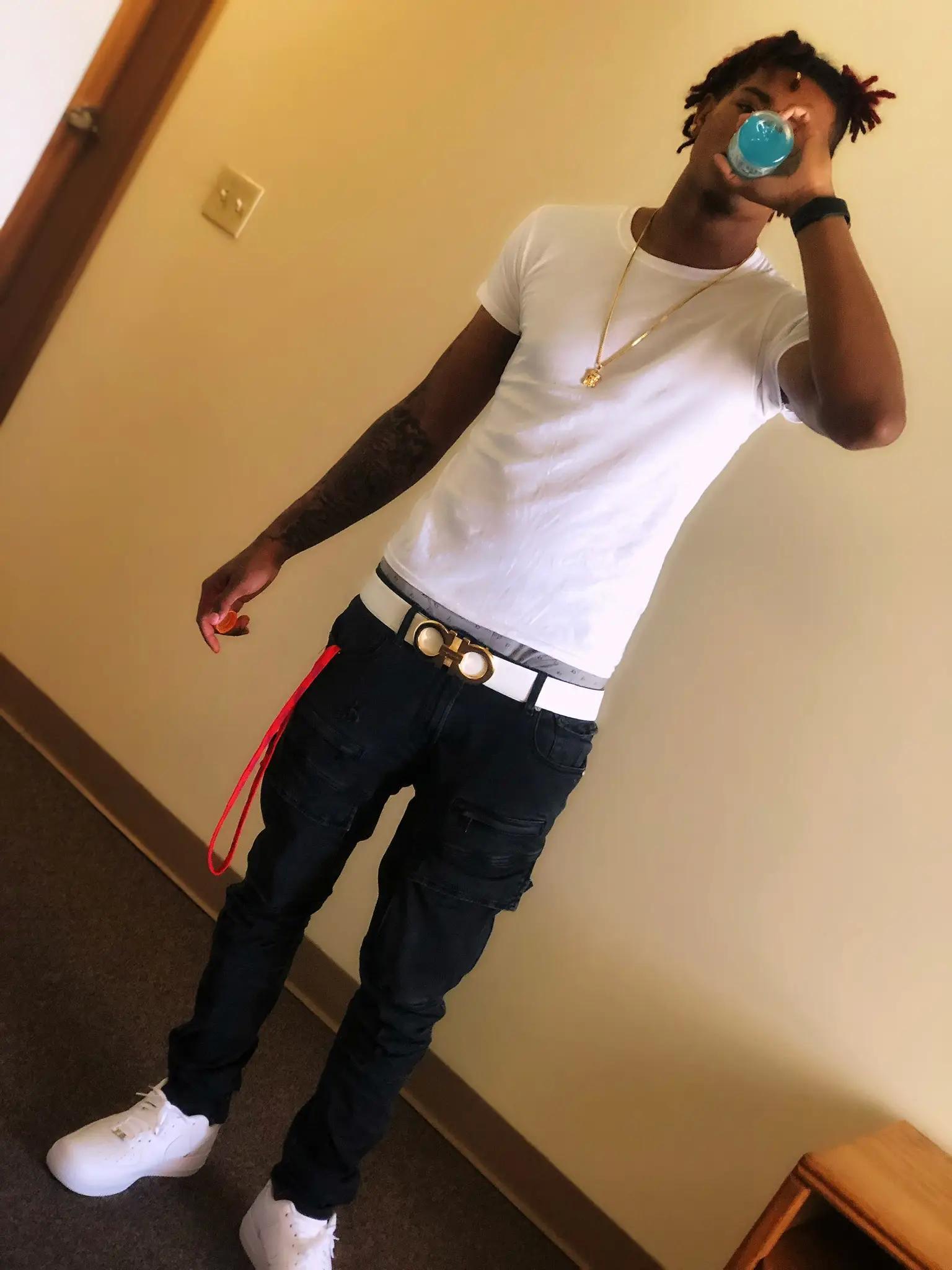 https://cdn.indiemusicreviews.net/images/flint-michigan-rapper-is-on-a-mission-and-cant-be-stopped.jpg