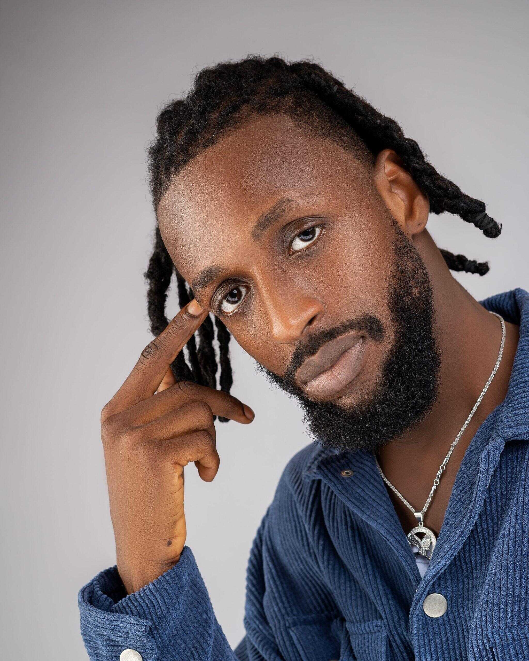 https://cdn.indiemusicreviews.net/images/froshdada-the-new-voice-of-lagos-set-to-captivate-the-world-with-afrobeat-fusion.jpg