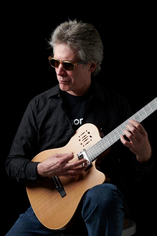 https://cdn.indiemusicreviews.net/images/gitarsong-unveils-new-hope-album-groove-party.jpg