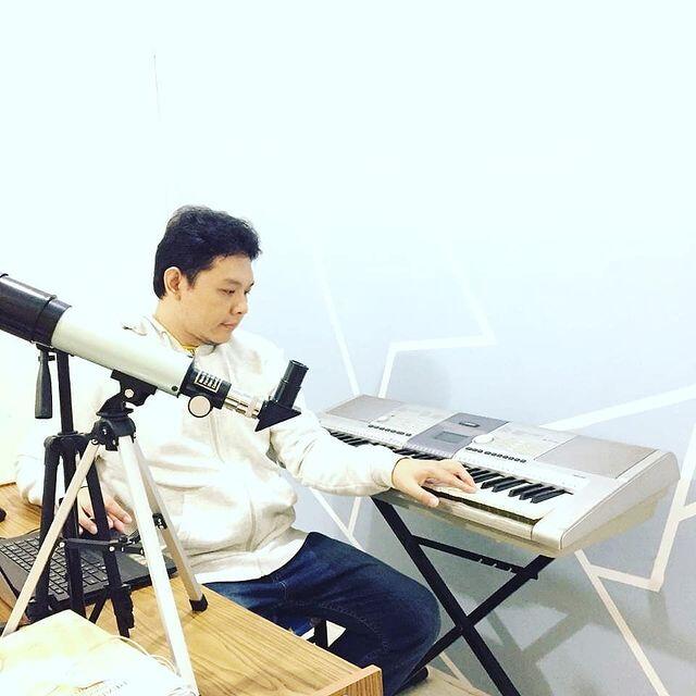 https://cdn.indiemusicreviews.net/images/giving-a-whole-new-meaning-to-the-word-multi-talented-up-and-coming-electronic-music-extraordinaire-r-fen-releases-two-singles-on-his-birthday-to-surprise-fans.jpg