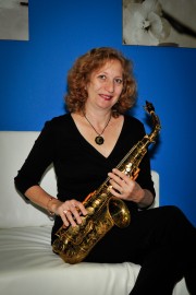https://cdn.indiemusicreviews.net/images/hana-dolgin.jpeg