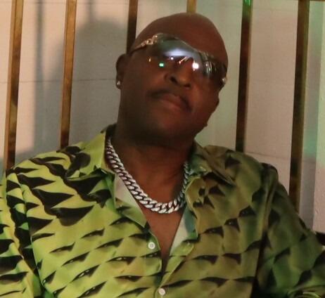 https://cdn.indiemusicreviews.net/images/heartfelt-and-soul-stirring-rb-rising-star-michael-little-presents-new-singles-yesterday-and-operate.jpg