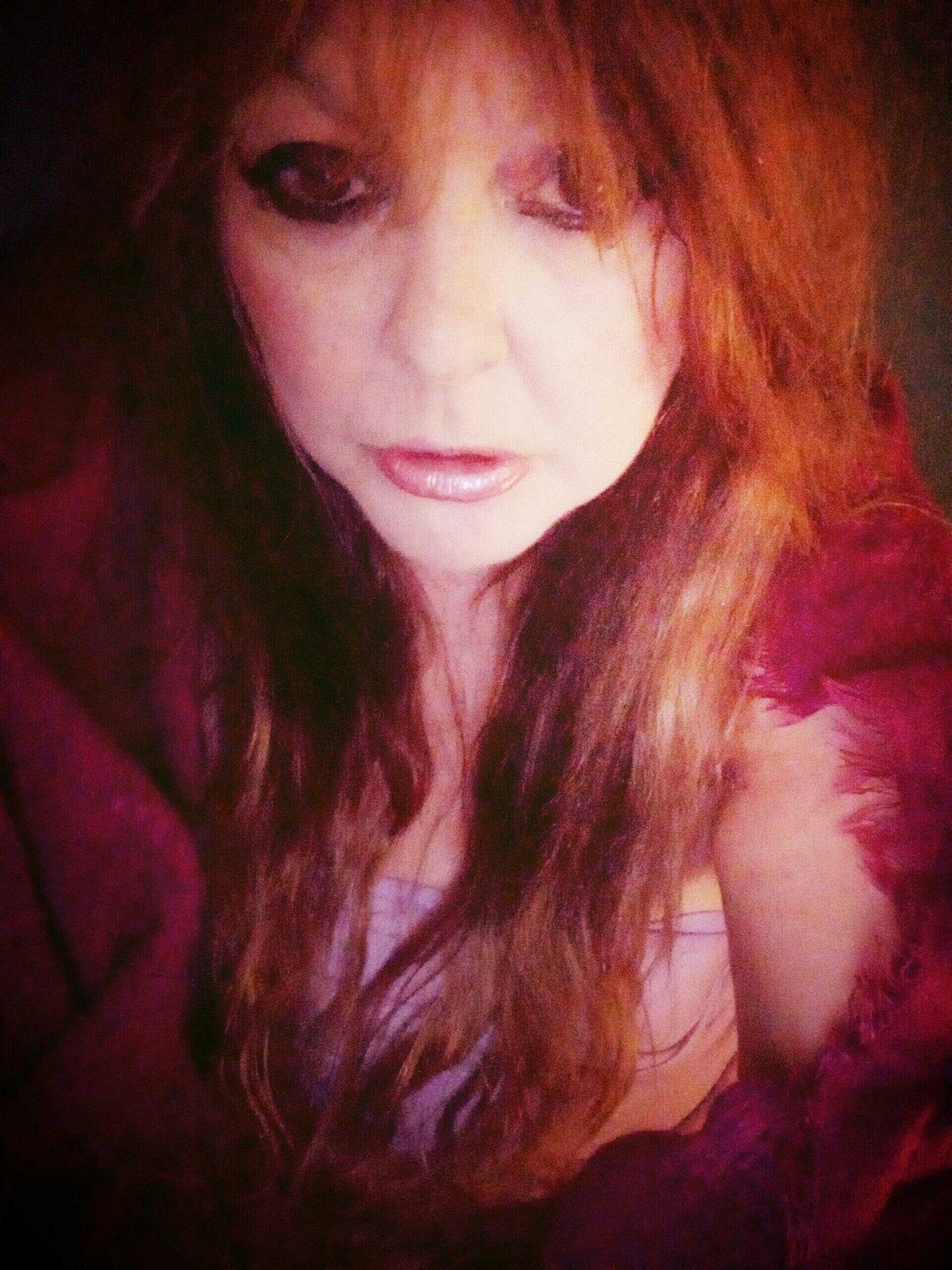 https://cdn.indiemusicreviews.net/images/high-energy-and-spirited-rock-n-roll-and-americana-darlene-comos-amazes-with-stunning-new-single.jpg