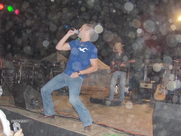 https://cdn.indiemusicreviews.net/images/hunter-bowen-the-ups-and-downs-of-love-in-country.jpg
