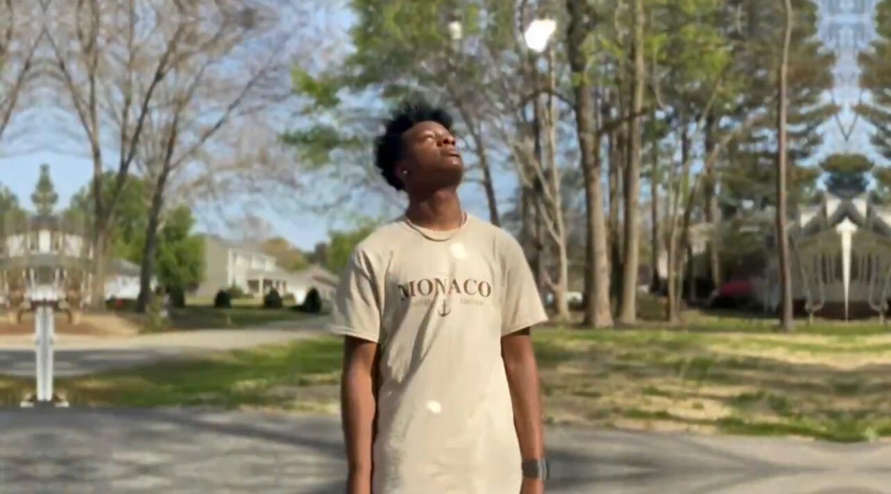 https://cdn.indiemusicreviews.net/images/i-am-an-upcoming-artist-from-richmond-virginia-who-dreams-to-share-his-music-to-the-world-so-they-would-have-another-outlet-to-have-during-rough-times.jpg