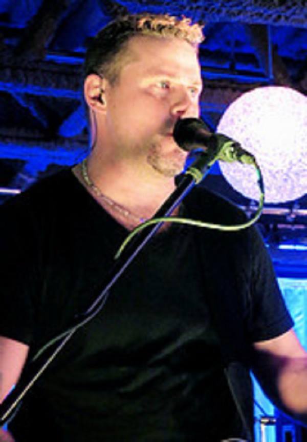 https://cdn.indiemusicreviews.net/images/ian-k.jpg
