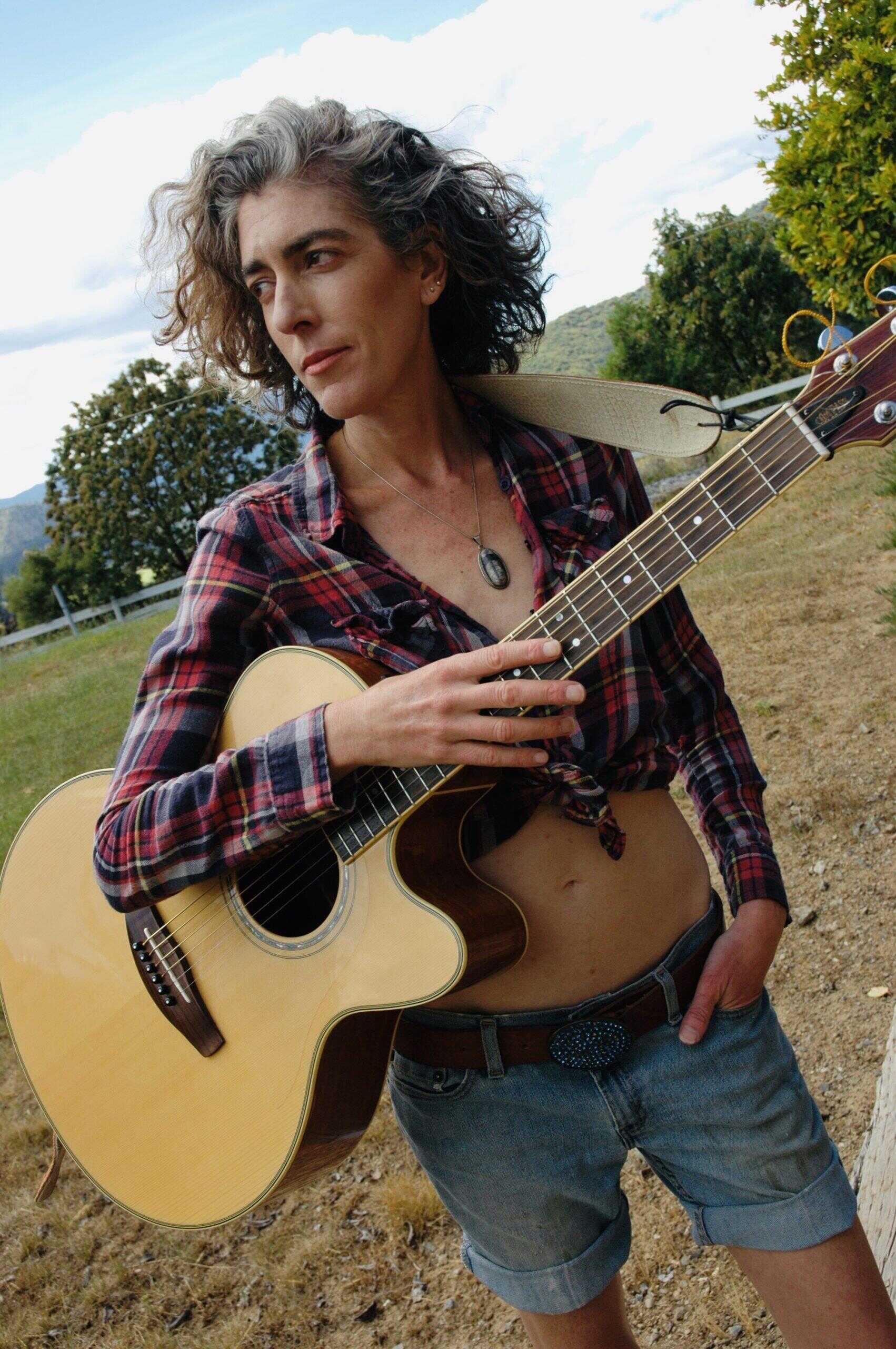 https://cdn.indiemusicreviews.net/images/igniting-awareness-through-folk-reggae-and-world-fusions-eclectic-artist-terratara-releases-new-single.jpg