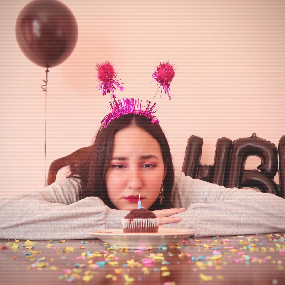 https://cdn.indiemusicreviews.net/images/immersing-life-stories-birthday-bash-by-gavrielle-2.jpg