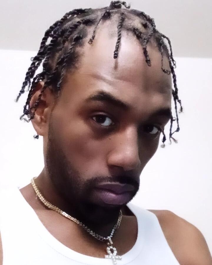 https://cdn.indiemusicreviews.net/images/independent-artist-d-wrath-brings-experimental-hip-hop-and-rb-mixtapes-to-life.jpg