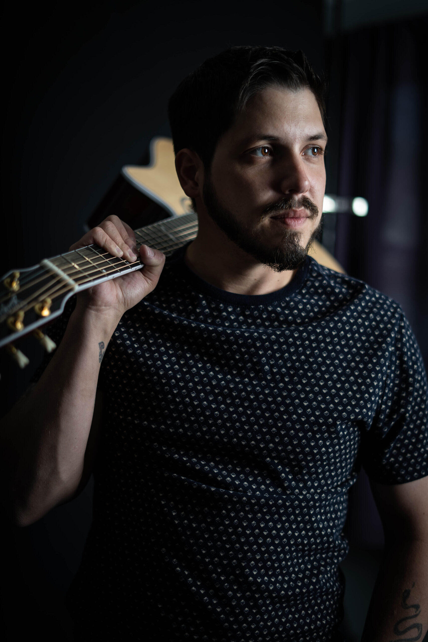 https://cdn.indiemusicreviews.net/images/infusing-passionate-rock-with-country-folk-music-rising-artist-justin-turk-astounds-with-latest-ep.jpg