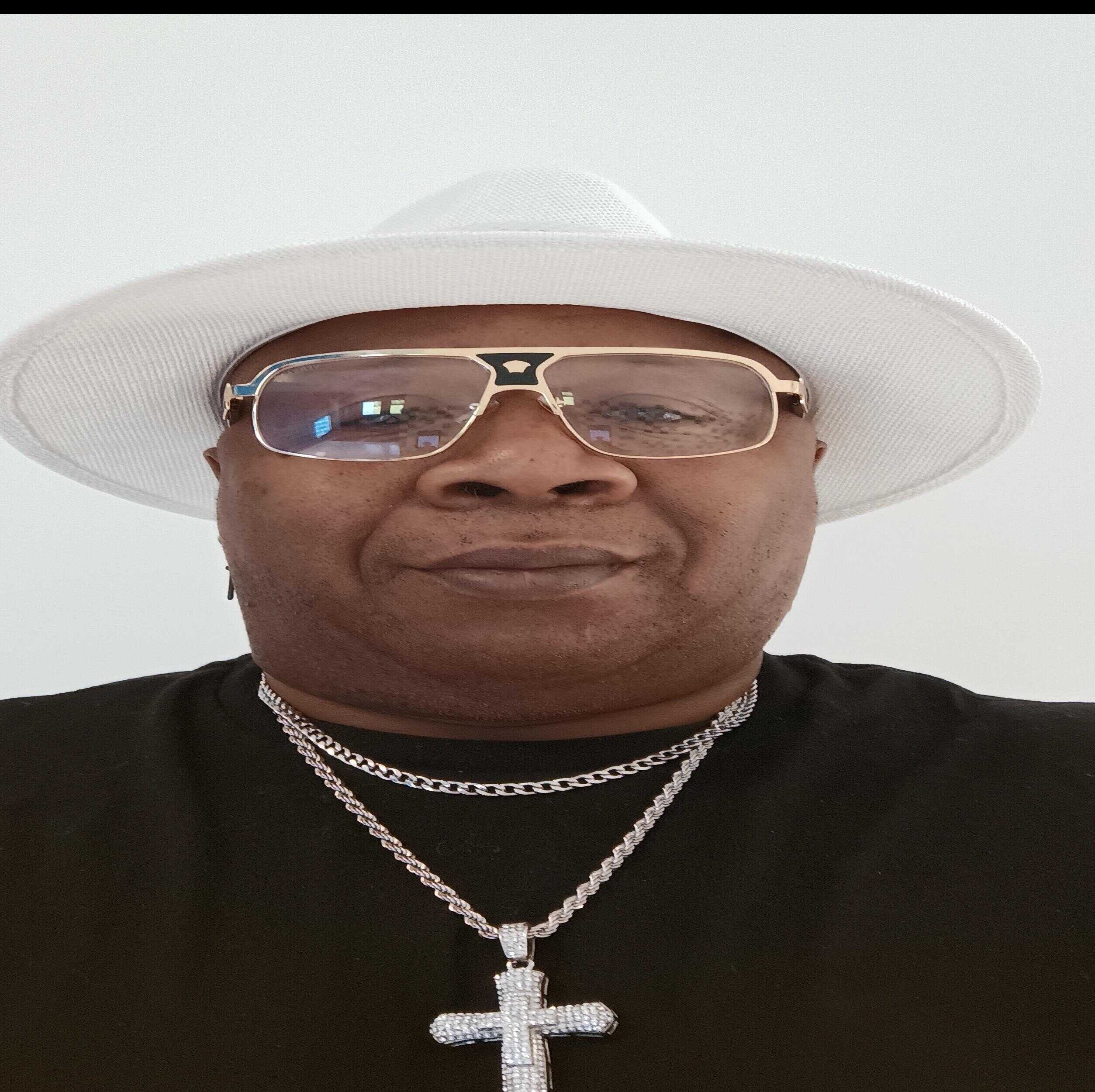 https://cdn.indiemusicreviews.net/images/introducing-gospel-rv-a-new-genre-bridging-the-gap-between-young-and-old-in-gospel-music.jpg