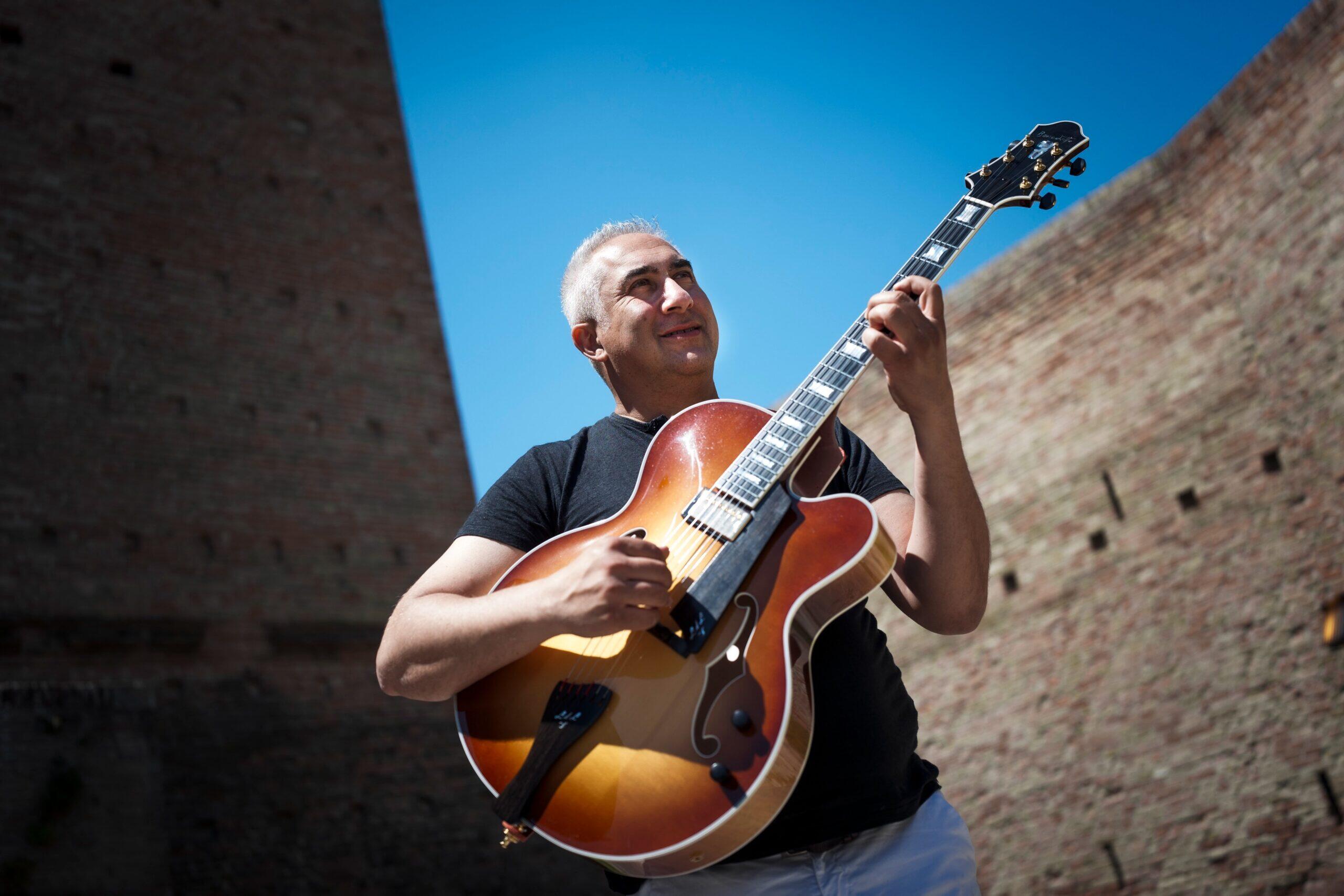 https://cdn.indiemusicreviews.net/images/italian-jazz-guitarist-luca-di-luzio-presents-pulsating-jazz-fusion-never-give-up.jpg