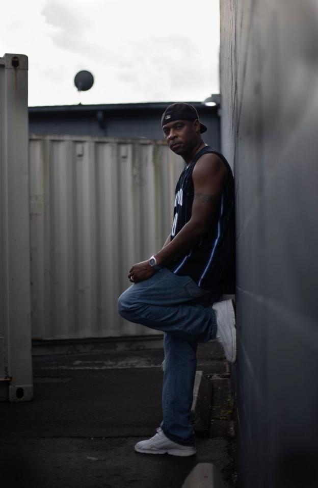https://cdn.indiemusicreviews.net/images/jimmymack-hes-not-your-average-hip-hop-artist.jpg