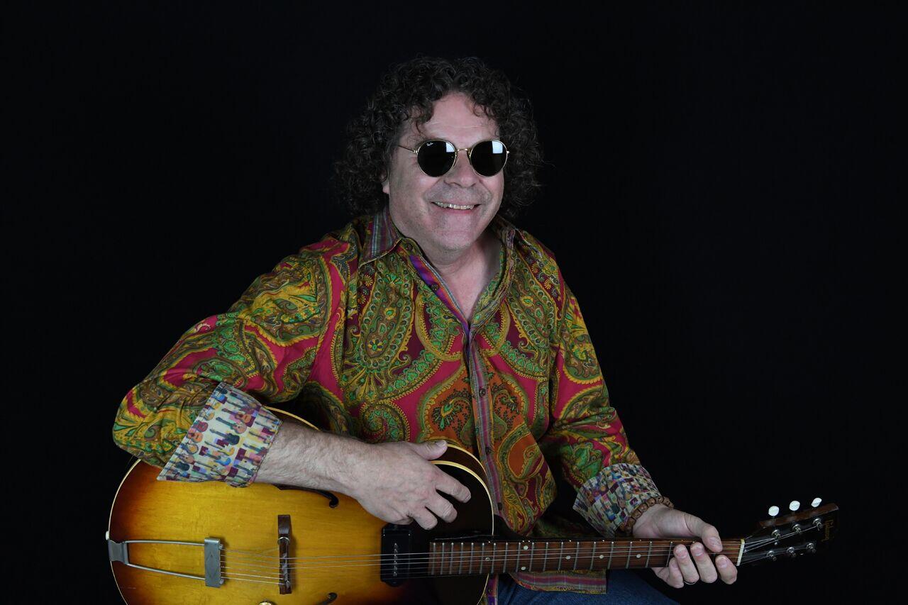https://cdn.indiemusicreviews.net/images/joe-cotton-weaves-together-inspirational-authentic-americana-and-rock-roll-music.jpg