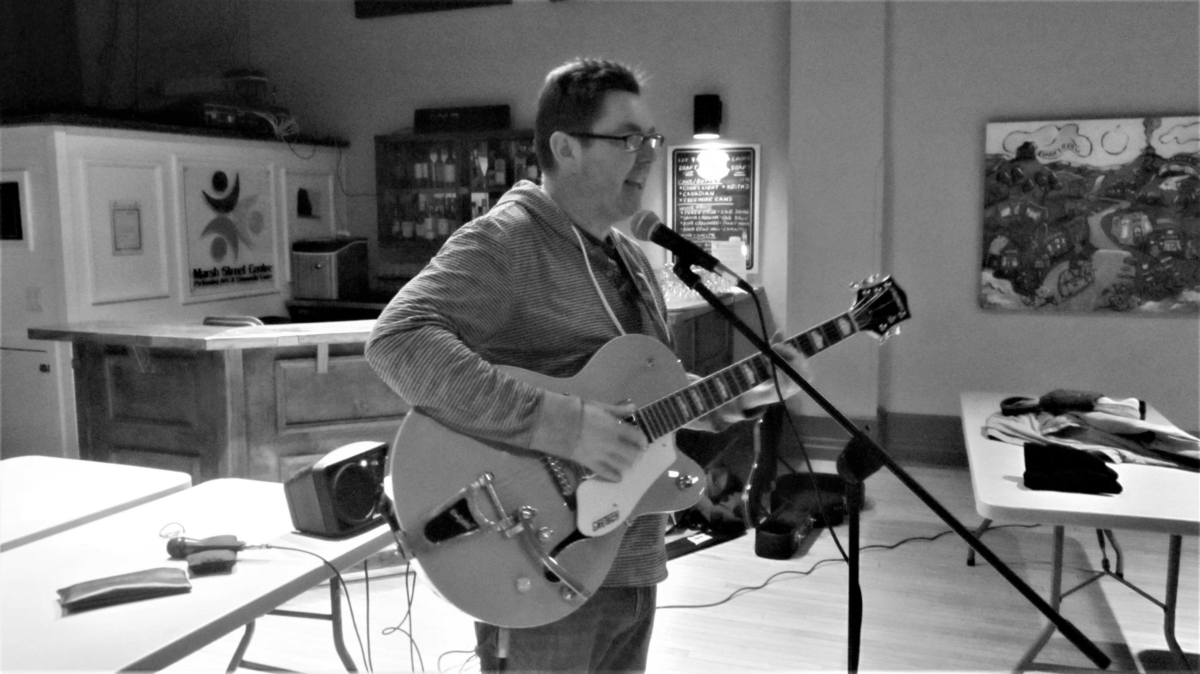 https://cdn.indiemusicreviews.net/images/john-brownlow-the-summertime.jpg