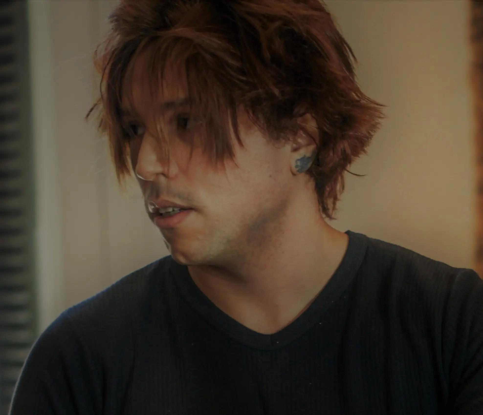 https://cdn.indiemusicreviews.net/images/juan-manuel-rey-and-his-unique-brand-of-well-honed-pop-rock-is-rapidly-becoming-a-musical-success-story.jpg