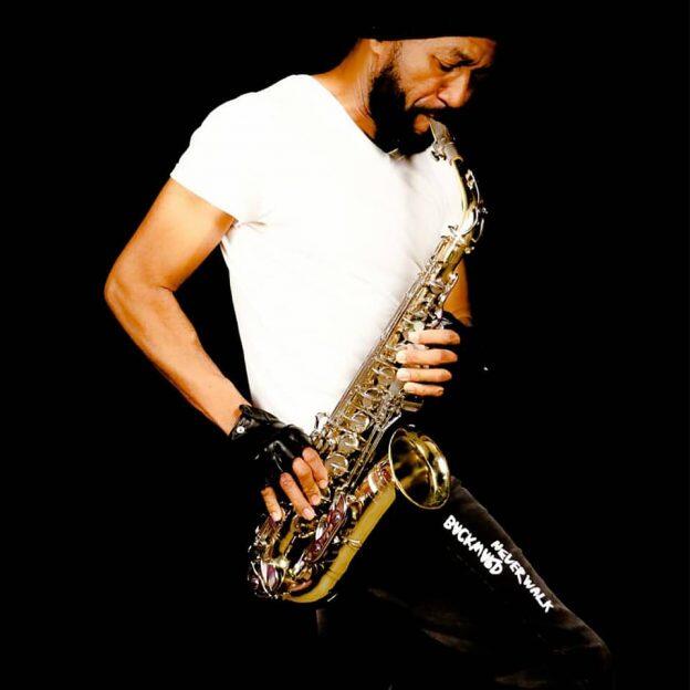 https://cdn.indiemusicreviews.net/images/kenny-nightingale-delivers-soulful-smooth-jazz-with-new-single.jpg