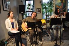 https://cdn.indiemusicreviews.net/images/kevin-durr-songbird.jpg