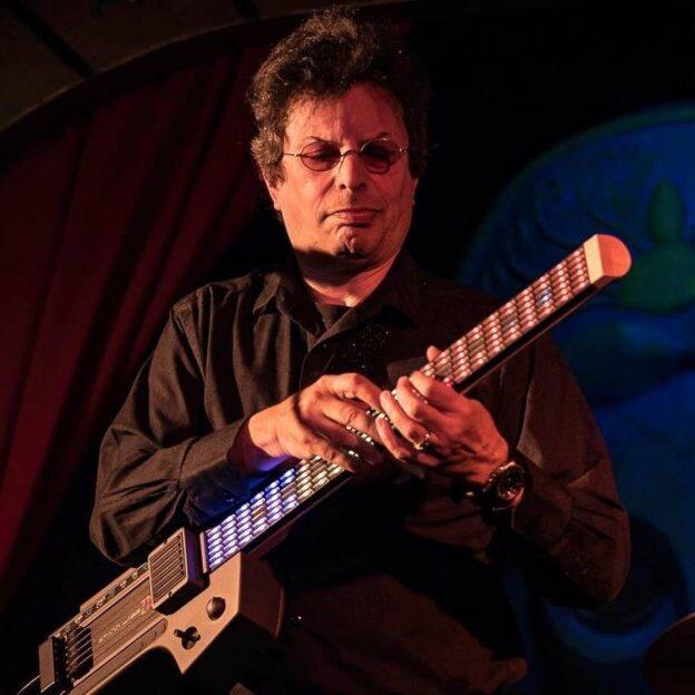 https://cdn.indiemusicreviews.net/images/les-fradkins-music-predicts-the-future-2.jpg