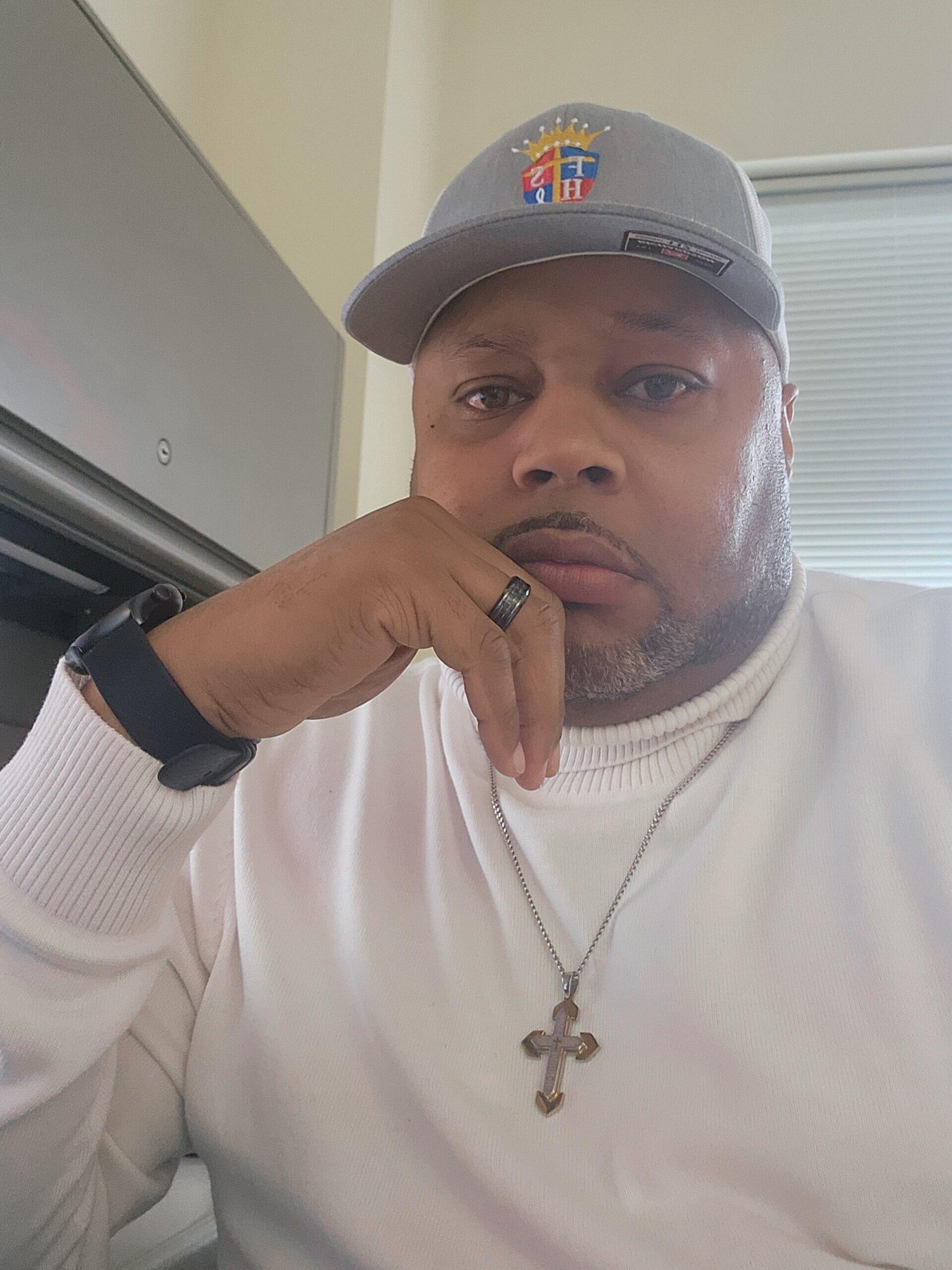 https://cdn.indiemusicreviews.net/images/local-pastor-inspires-with-soul-shaking-fusions-elder-alphonso-antoine-lacey-presents-stirring-gospel-rb-blends.jpg
