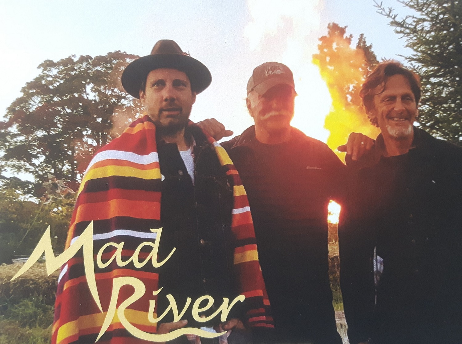 https://cdn.indiemusicreviews.net/images/mad-rivers-come-as-you-are.jpg