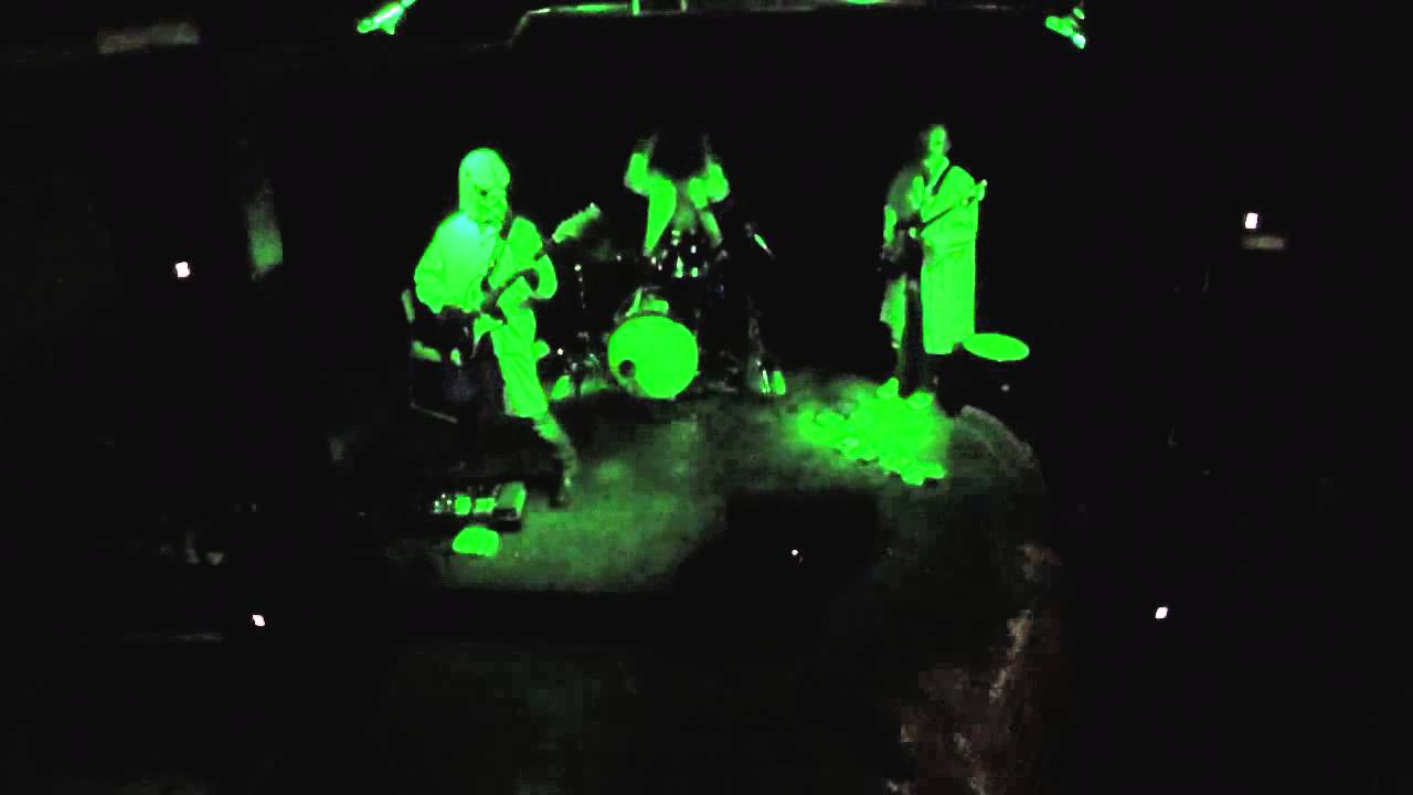 https://cdn.indiemusicreviews.net/images/menimals-st.jpg