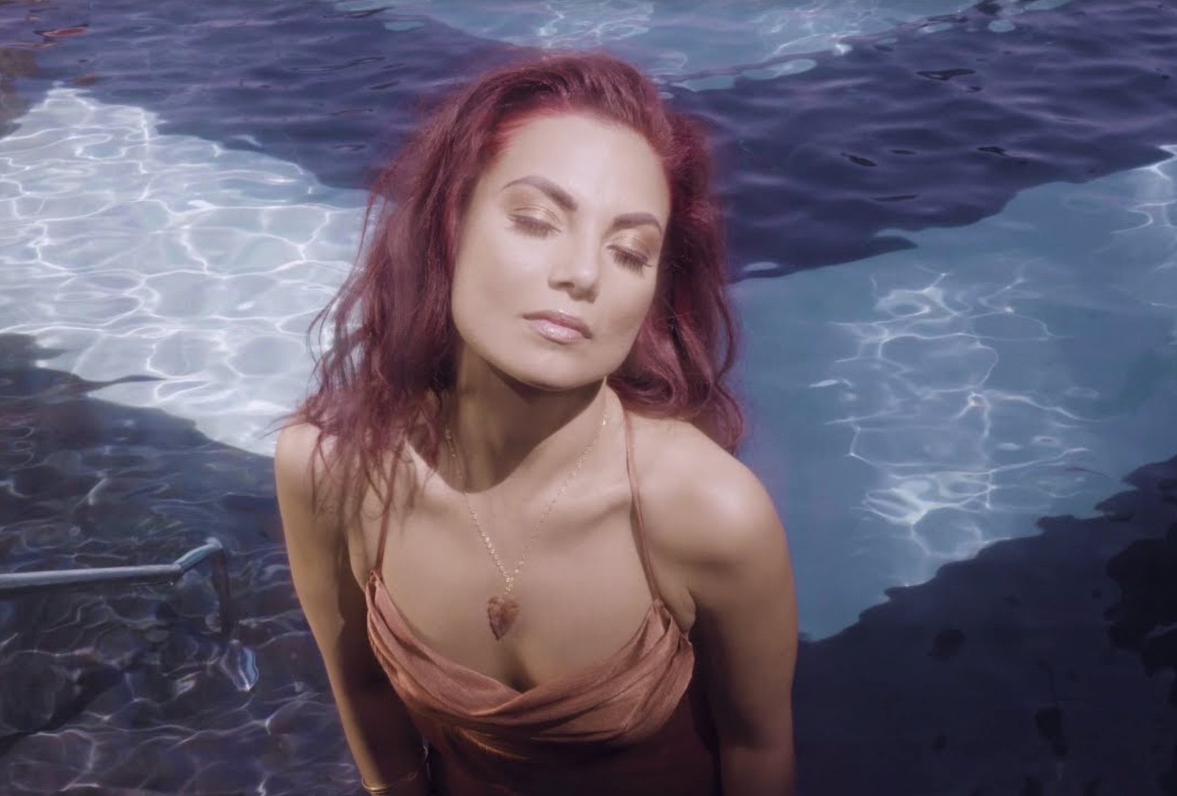 https://cdn.indiemusicreviews.net/images/mj-songstress-carousel.jpg