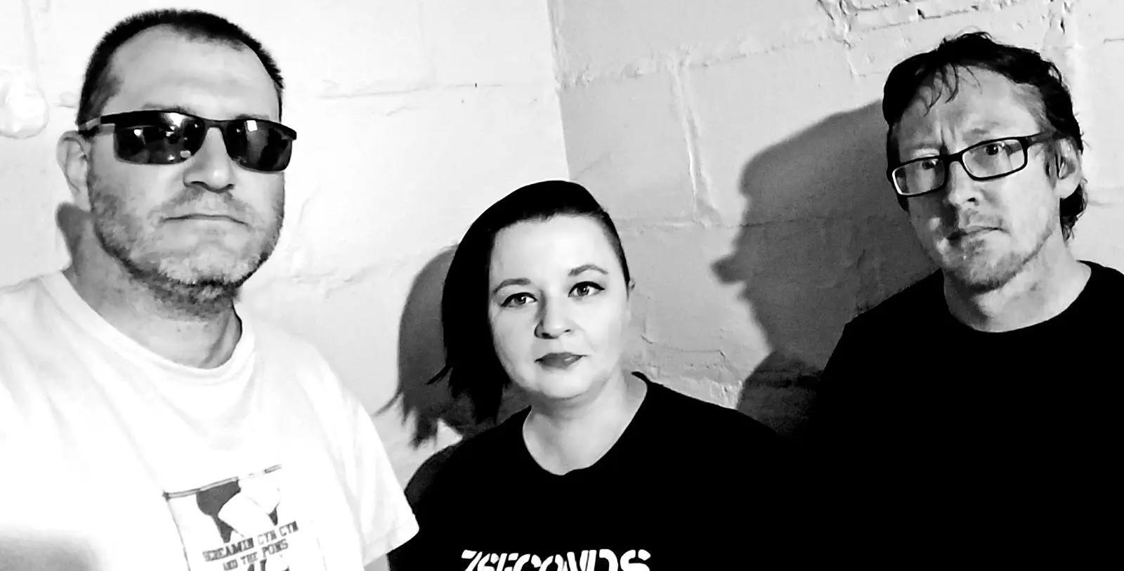 https://cdn.indiemusicreviews.net/images/murder-generation-bringing-an-indictment-of-the-status-quo-framed-in-stripped-down-punk-rock.jpg