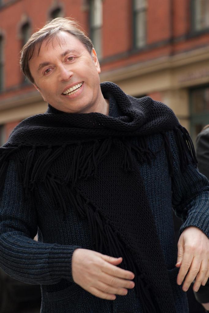 https://cdn.indiemusicreviews.net/images/oleg-frish-duets-with-my-american-idols.jpg