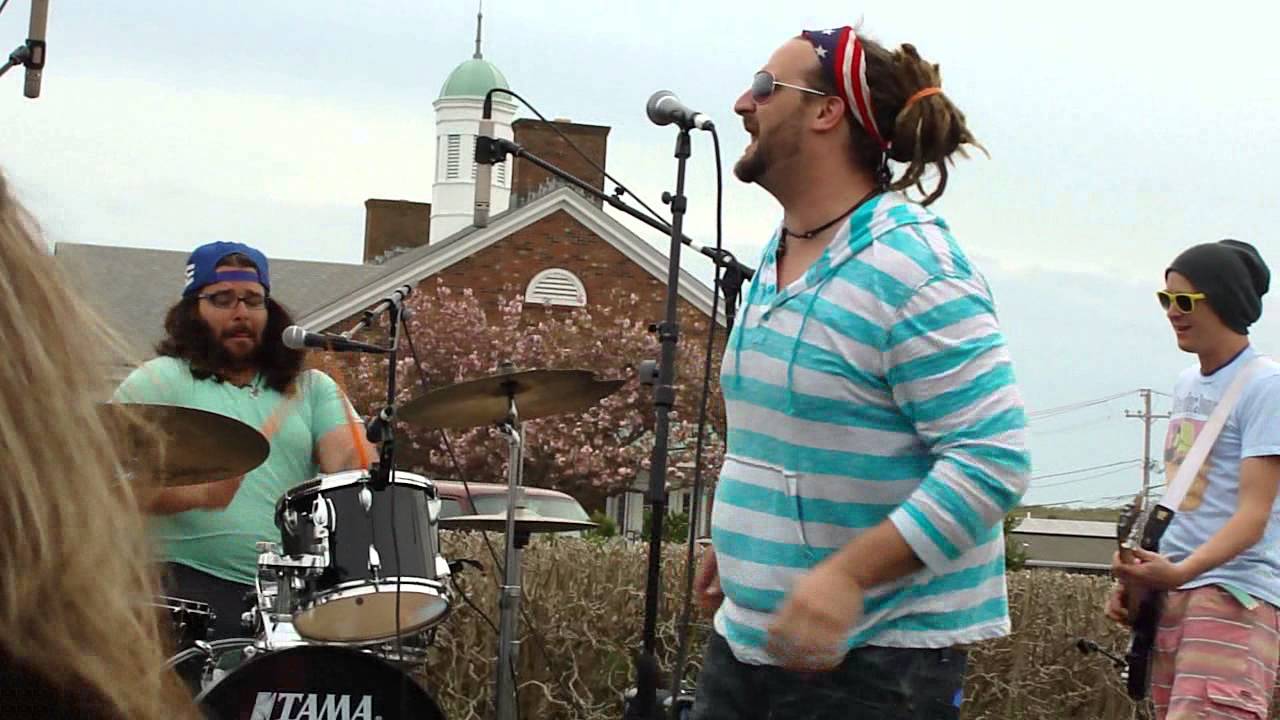 https://cdn.indiemusicreviews.net/images/oogee-wawa-more-sand-than-money.jpg