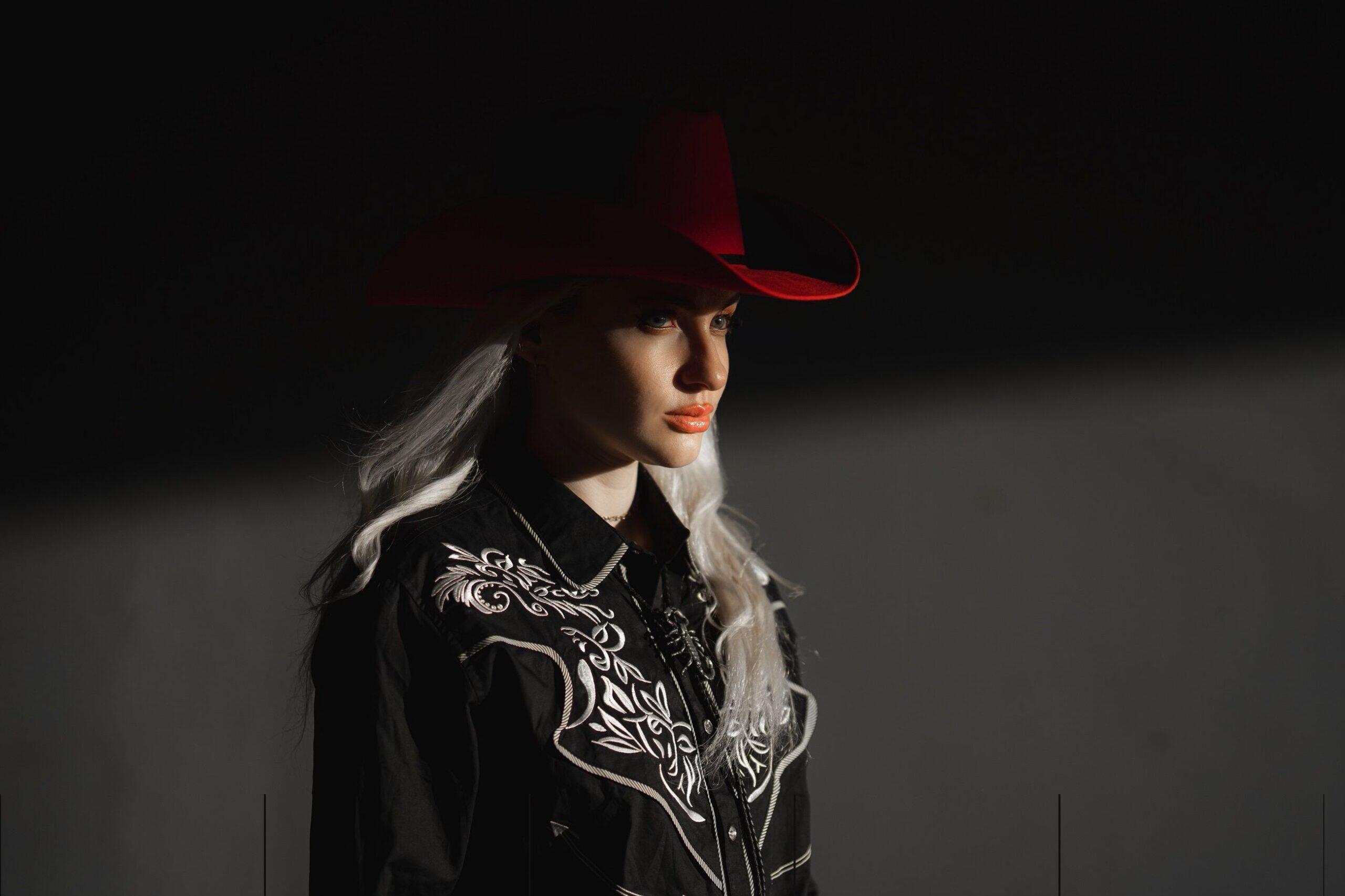 https://cdn.indiemusicreviews.net/images/outlaw-pop-artist-devora-releases-new-ep-god-is-dead.jpg