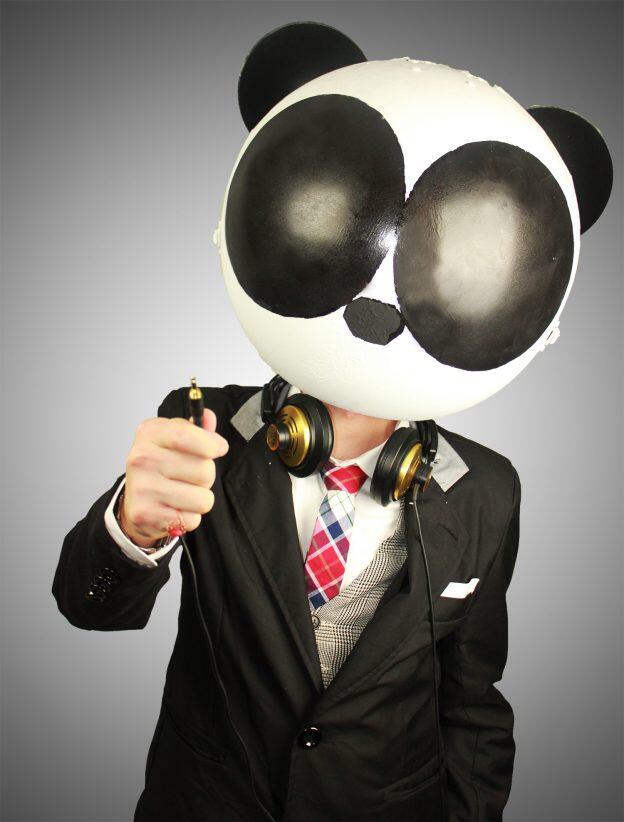 https://cdn.indiemusicreviews.net/images/pandasonic-breaks-on-to-the-scene-with-a-huge-bag-of-tricks-up-his-sleeves.jpg